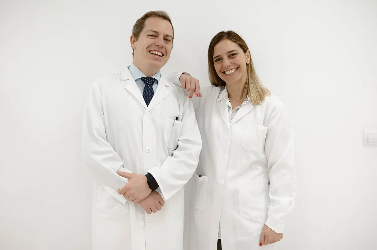 Dra. Valle Aguilar Martín y Dr. Carlos Jiménez Rámila, ginecólogos en Carmona